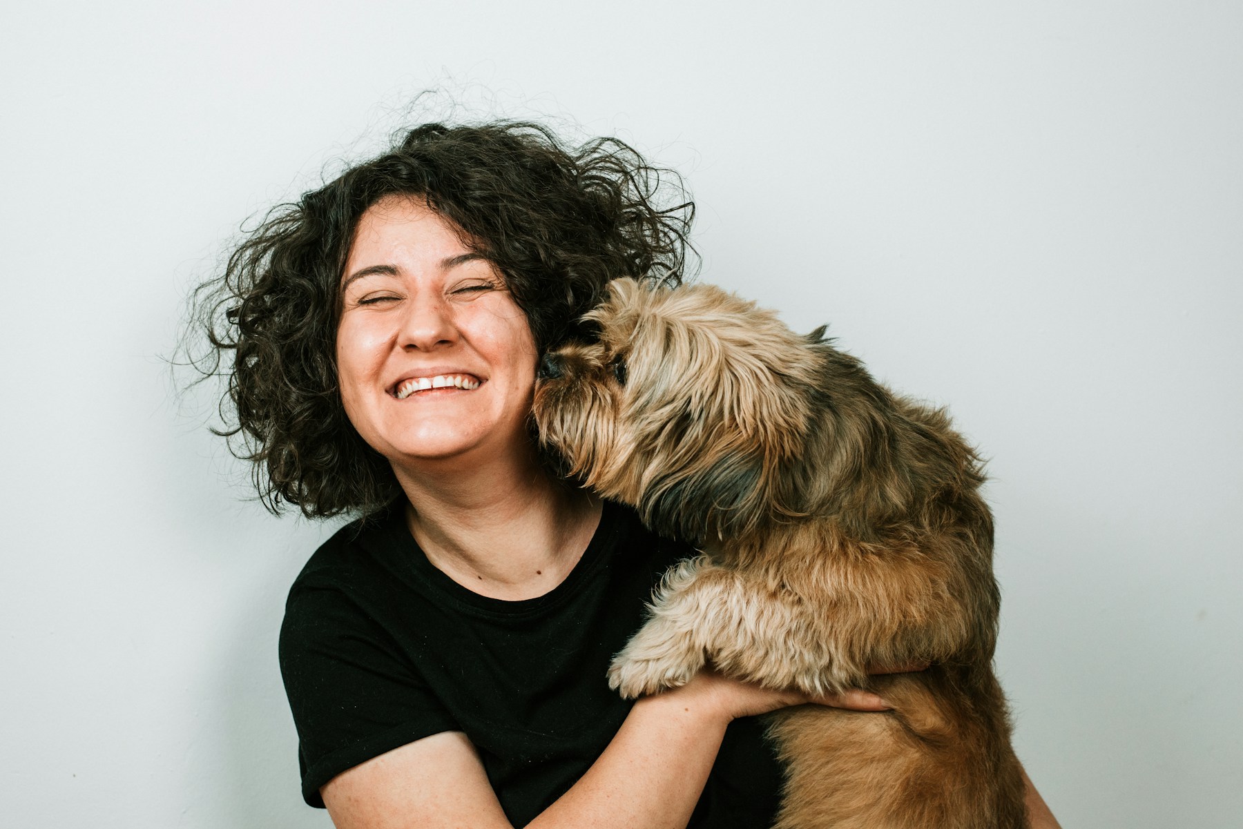 Why Dogs Need Physical Contact With Their Owners featured image
